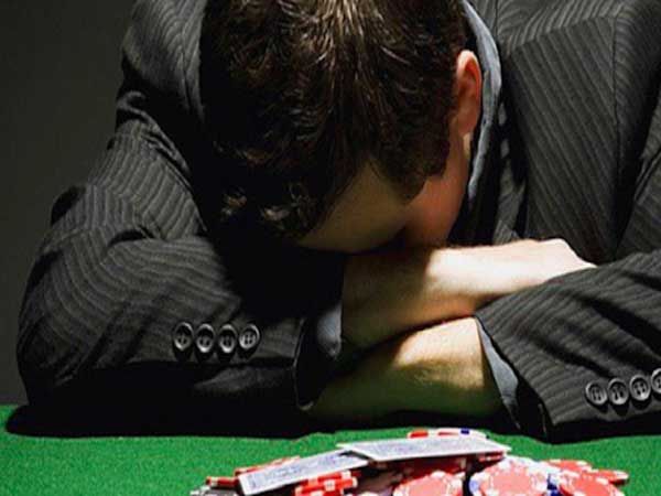 Những người nghiện cờ bạc thường có vấn đề về tâm lý