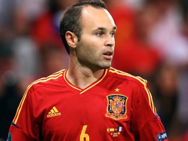 Những biệt danh của Iniesta không phải ai cũng biết