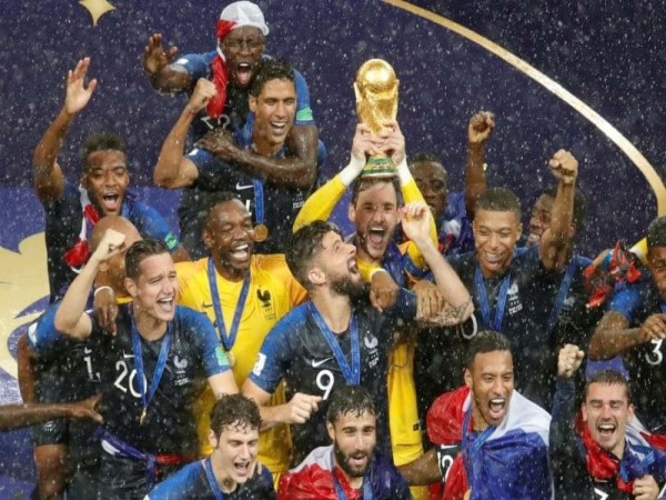 Đội hình Pháp vô địch World Cup 2018 bí mật sau hào quang