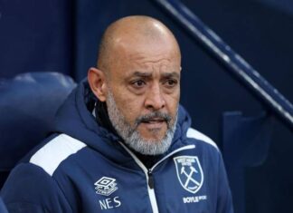 BĐ Anh: CLB West Ham lên kế hoạch sa thải HLV Santo