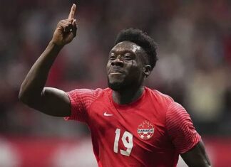 Số áo Davies ở Bayern Munich