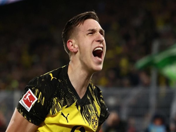 Schlotterbeck mảnh ghép đúng lúc, đúng triết lý của Hansi Flick Schlotterbeck mảnh ghép đúng lúc, đúng triết lý của Hansi Flick