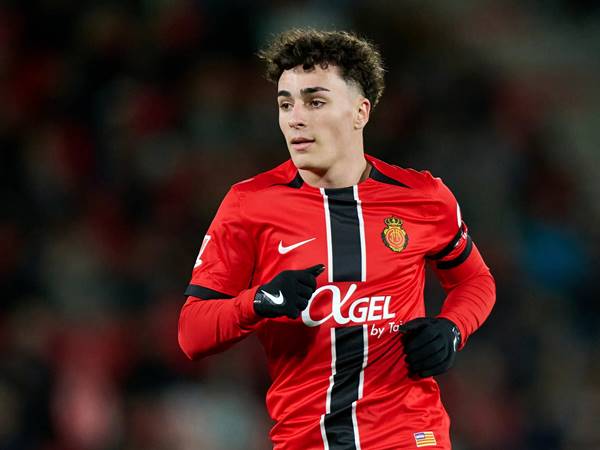 Tin Barca: Barca cân nhắc giữa Rashford và Jan Virgili